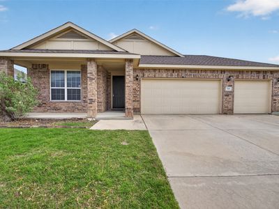 Property at 713 Sparrow Dr, Saginaw, TX
