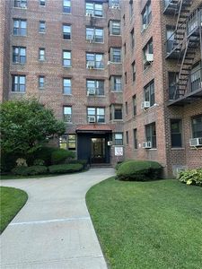 2220 Burnett St APT 1H