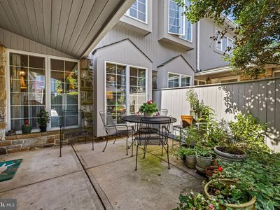 Property at 18 Stone Manor Ct, Towson, MD