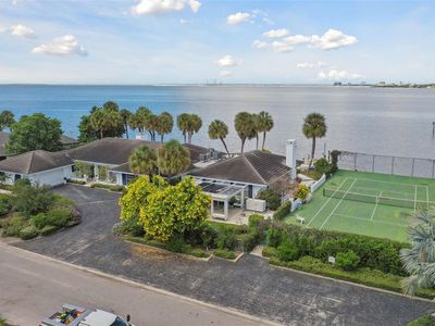 5031 W San Miguel St