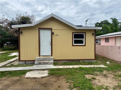 828 Booker Ave