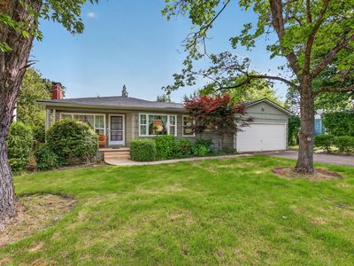 2317 E Main St