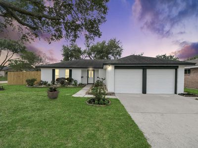16222 Forest Bend Ave