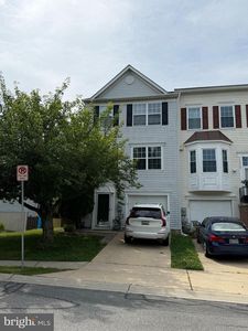 3325 Hollow Ct