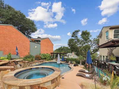 502 Columbia Dr