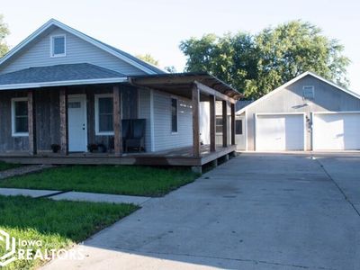 530 E 4th St