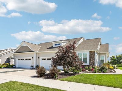 W252N6634 Aspen LANE