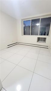 629 51st St APT 1D