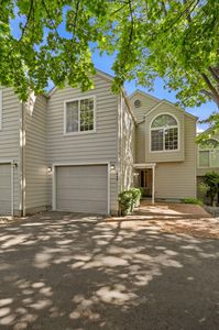 444 Lori Ln