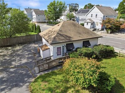 215 Waterman Ave