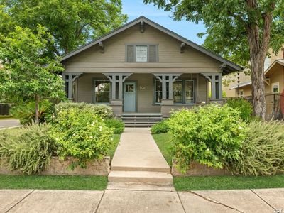 301 QUEEN ANNE CT