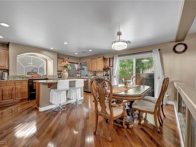 11008 Calcedonian St