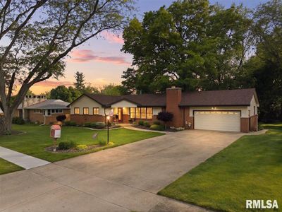 930 Birchwood Dr