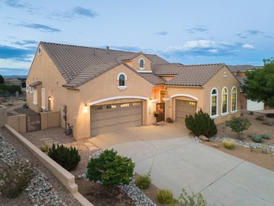 2401 Desert View Rd NE