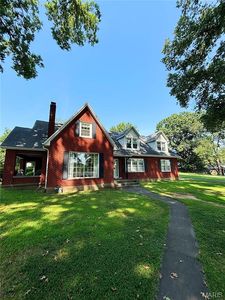 811 E Rodney Dr