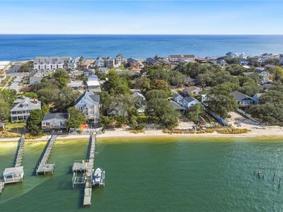 937 Little Bay Ave