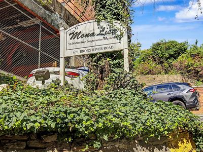 671 Bronx River Road #6k