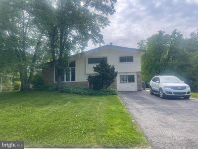 Property at 27 Camelot Dr, Plymouth Meeting, PA