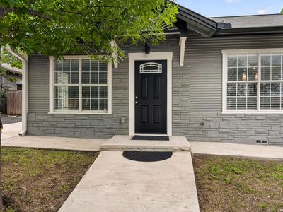 210 Dumoulin