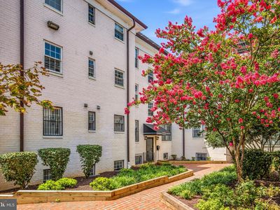 3221 8th St SE APT 1