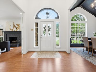 9017 Laredo Dr