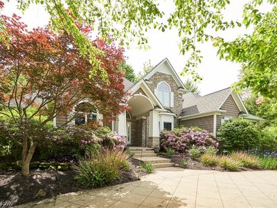 379 Greensfield Ln