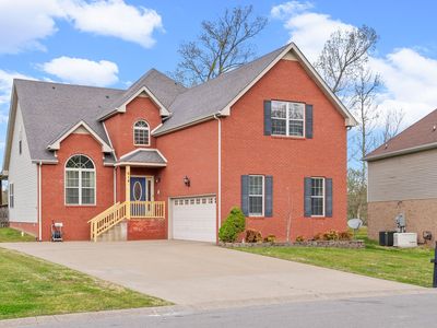 618 Winding Bluff Way