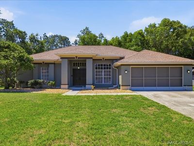 35 Cypress Blvd E
