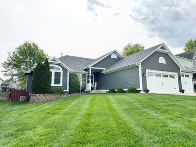 4387 SW Creekview Dr