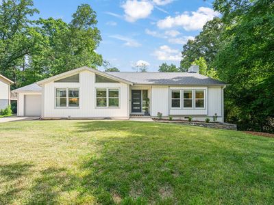 1800 Lakepark Dr