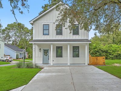 921 Main St