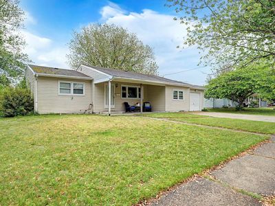 1026 W Groveland Ave
