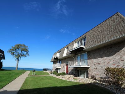 3622 Lakeshore Dr #8