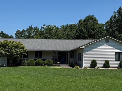 3 Emery Ln
