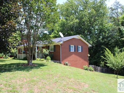 2937 Collinstown Rd
