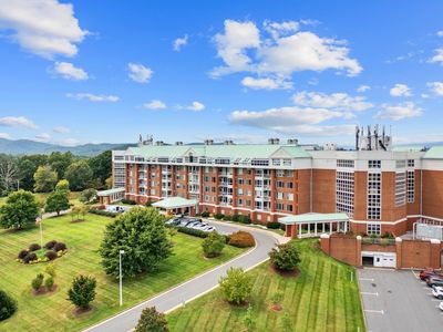 500 Crestwood Dr UNIT 2207