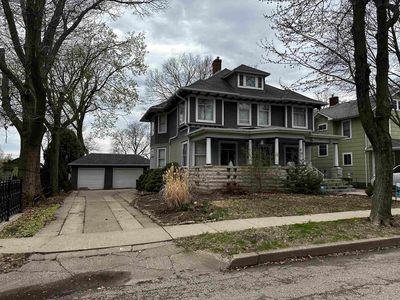 1111 Langworthy St