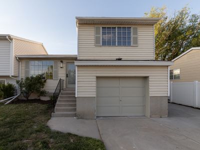 1394 W Twin Oaks Dr