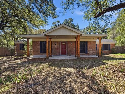 1004 Lakeview Dr