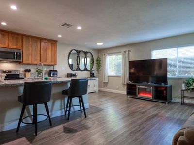 5615 Revelstok Dr APT 2