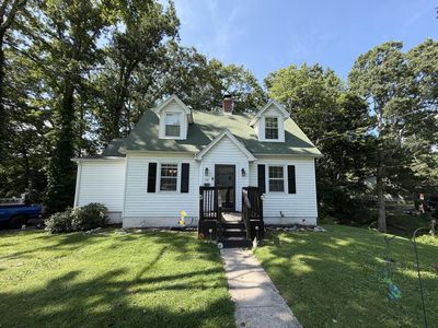 106 Hillpark Dr