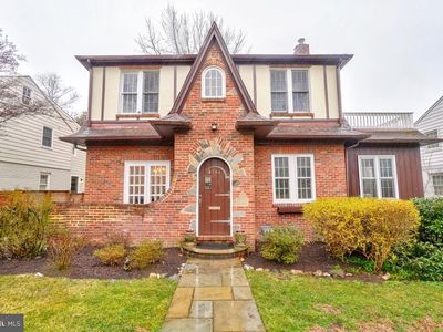 4946 Butterworth Pl NW