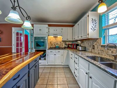 Property at 7003 Highway 62 W, Eureka Springs, AR