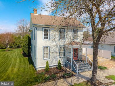 313 E John St