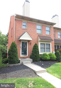 3913 Seneca Ct