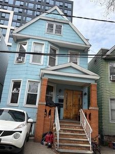 13 Bryan Pl