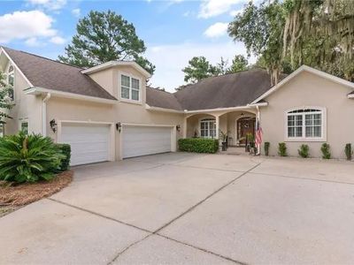111 Chinquapin Dr