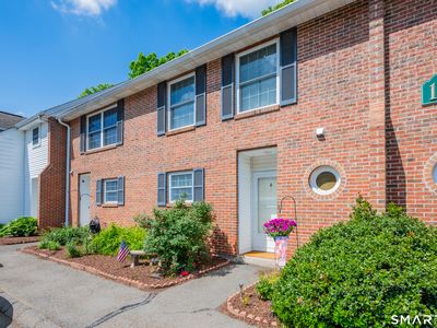 190 Tomlinson Avenue #13E