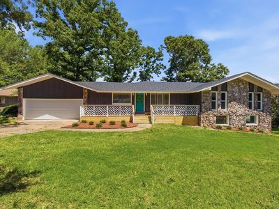 33 Narragansett Pl
