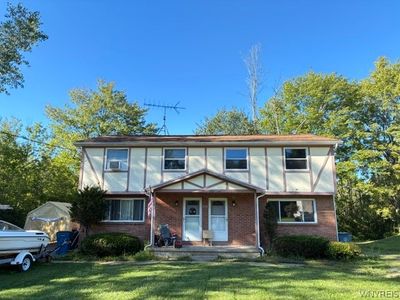 838 Beach Rd